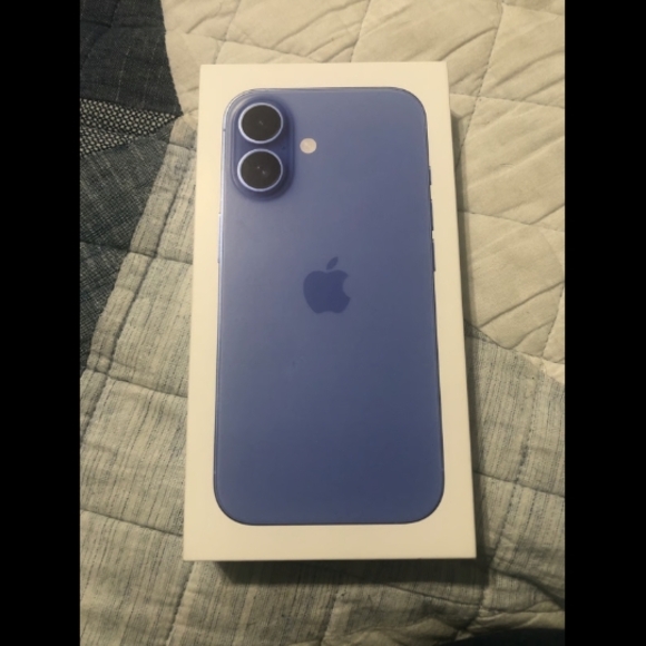Apple 16 Smartphone in Light Blue - Picture 1 of 3